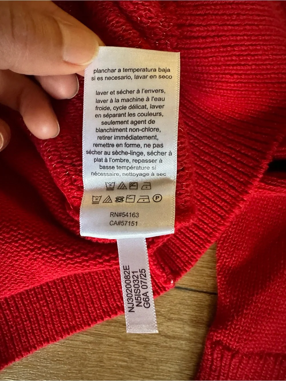 Nautica Jeans Co. Red Snowflake Motif Knit Crewneck Sweater - Size S - NWT